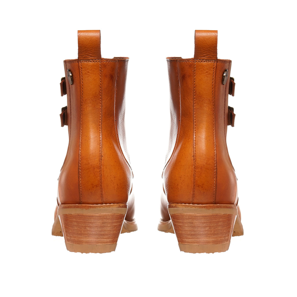 BOTIN DOS HEBILLAS CORTE CURRY