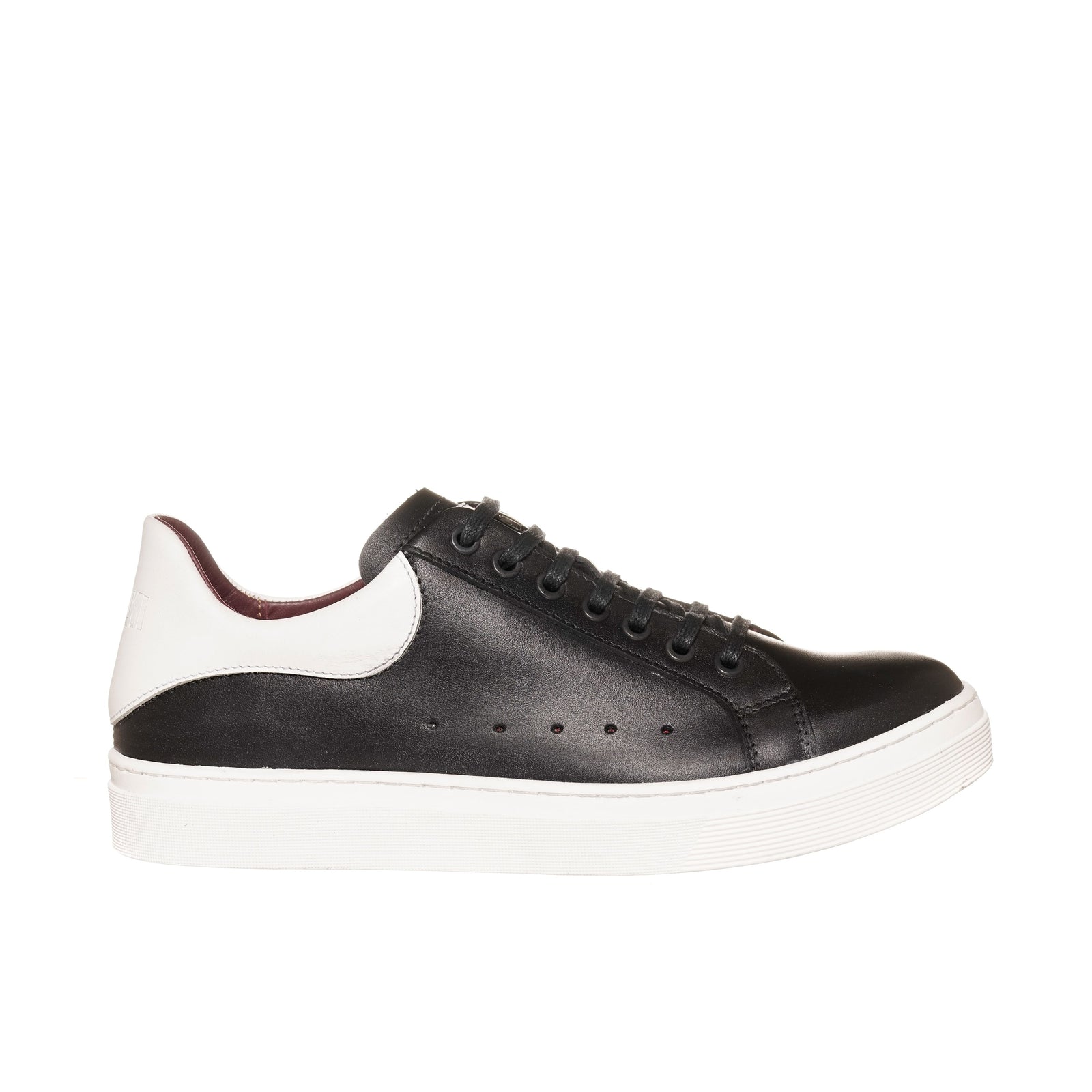 Zapatilla Nevado Negra Talonera Blanca