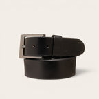 Cinturón negro de cuero natural de vacuno OLKI Peumo con hebilla metálica oscura y pasador de cuero. Ancho de 4 cm.