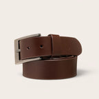 Cinturón OLKI Peumo Chocolate de cuero de vacuno con hebilla metálica pulida. Accesorio versátil para looks casuales y formales.