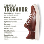 Zapatilla Tronador de cuero vacuno marrón de OLKI con cordones de algodón encerado y suela de caucho blanca.