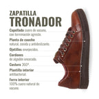 Zapatilla Tronador de cuero vacuno marrón de OLKI con cordones de algodón encerado y planta de caucho antideslizante.
