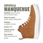 Zapatilla Manquehue de OLKI en cuero nobuk color avellana con cordones blancos y planta blanca de caucho. Diseño urbano.