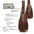 Bandolera Cunco de cuero natural vacuno en color chocolate de OLKI. Correa ajustable, bolsillo exterior y herrajes envejecidos.