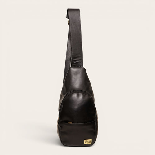 Bandolera Cunco Negro de cuero negro de OLKI con correa ajustable y bolsillo exterior. Diseño ergonómico para uso diario.