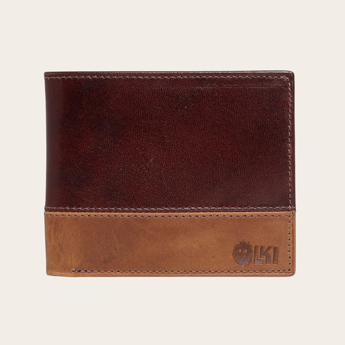 Billetera OLKI Ñuble Bicolor de cuero marrón oscuro y coñac con logo grabado. Diseño clásico.