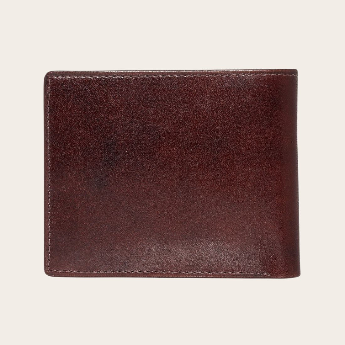 Billetera OLKI Ñuble Casataño de cuero marrón oscuro, diseño clásico con múltiples ranuras para tarjetas.
