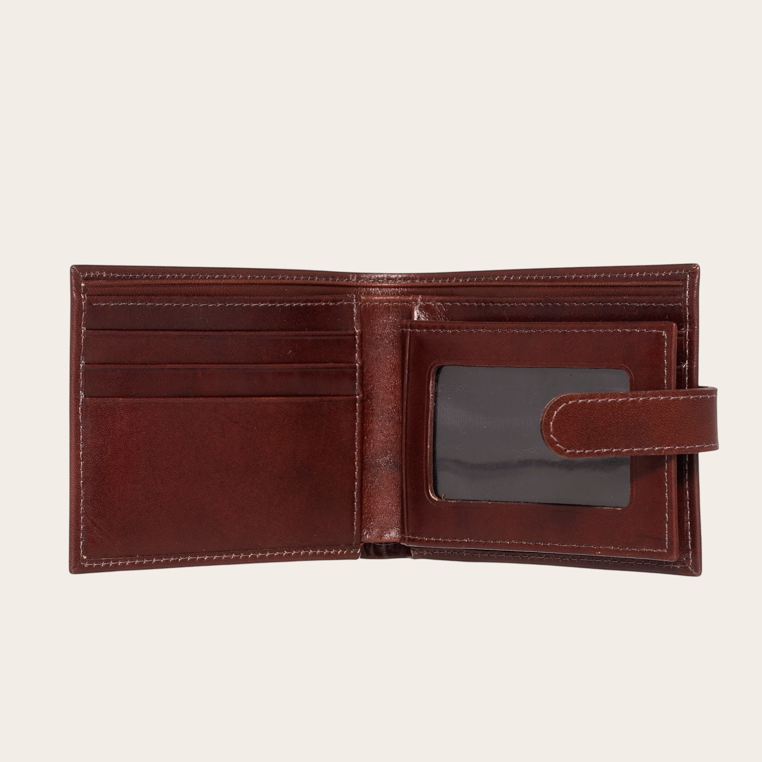 Billetera OLKI Lontué Castaño de cuero marrón con múltiples compartimentos para tarjetas y ventana de identificación.