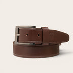 Cinturón OLKI Olmo de cuero marrón chocolate con costuras y hebilla metálica plateada. Ideal para hombre.