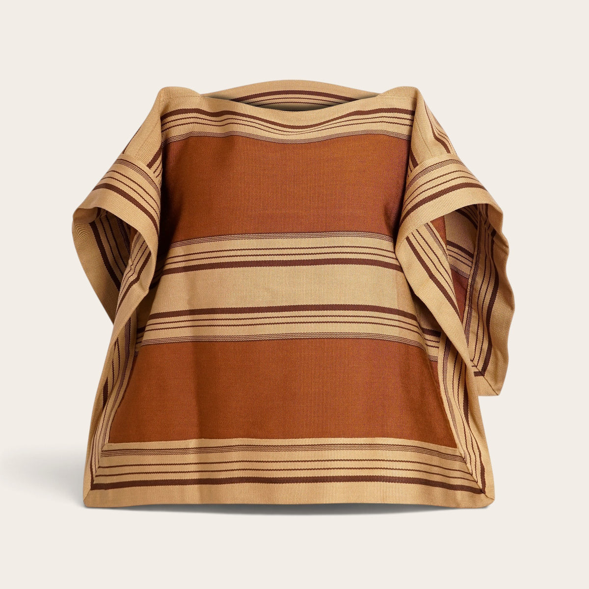 Collera Corralera OLKI de lana natural en color castaño con diseño de rayas tejidas en telar para climas fríos