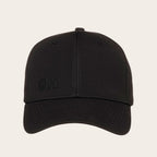 Gorra negra unisex OLKI Tamarugal con logo en relieve y visera curva. Estilo moderno y versátil.