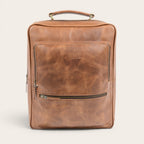 Mochila Palena Habano de cuero natural OLKI con compartimento para portátil y 20 litros de capacidad.