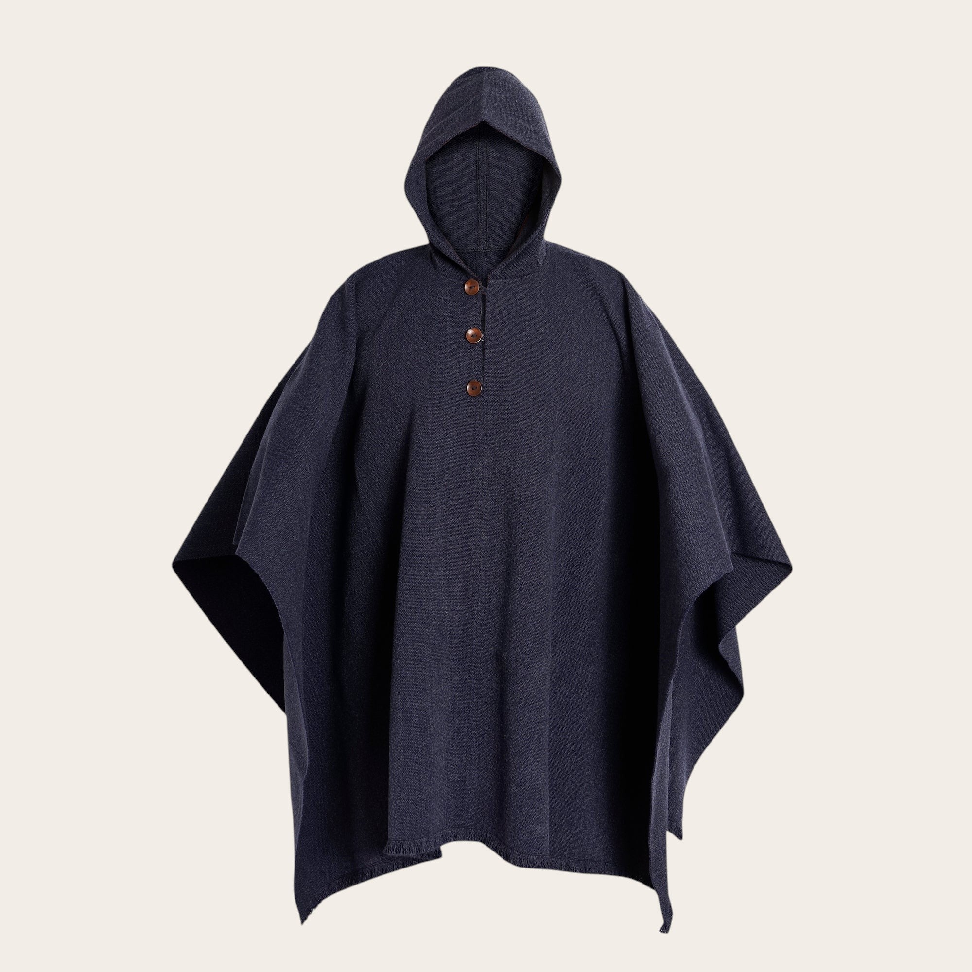 Poncho clásico azul marino de lana premium OLKI con capucha y tres botones de madera.