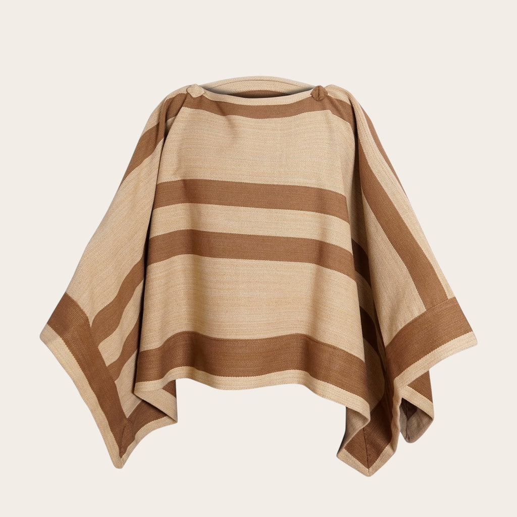 Poncho OLKI de lana premium beige con rayas marrones, tejido compacto y duradero, ideal para clima frío.