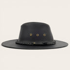 Sombrero negro de cuero 100% OLKI con ala ancha, cinta trenzada y remaches metálicos. Fabricado en Chile.